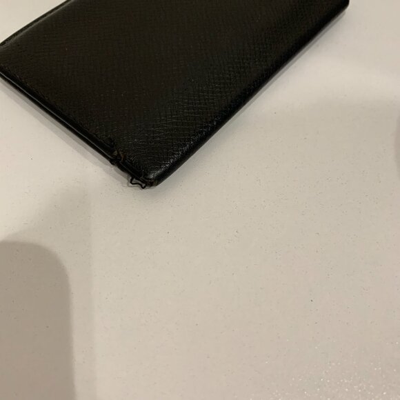 Louis Vuitton Black Taiga Card Case Sku#84327 (gently used) - Picture 5 of 12